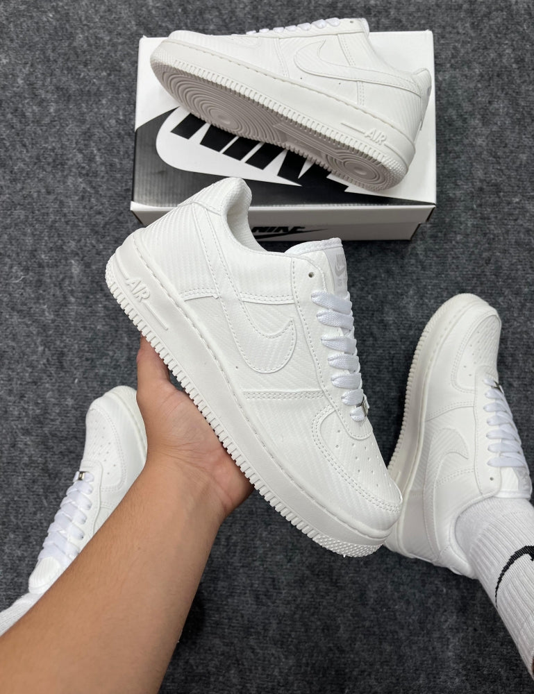 NK AIR FORCE LUXO BRANCO/CARBONO
