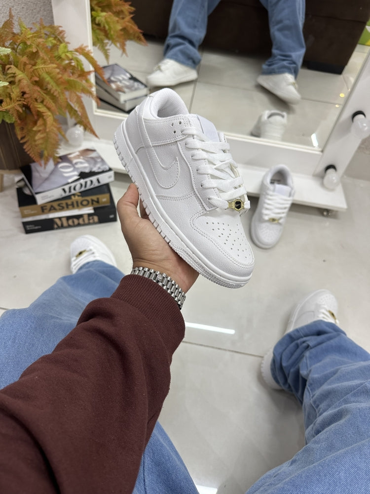 NK DUNK LOW PRO SB BRANCO