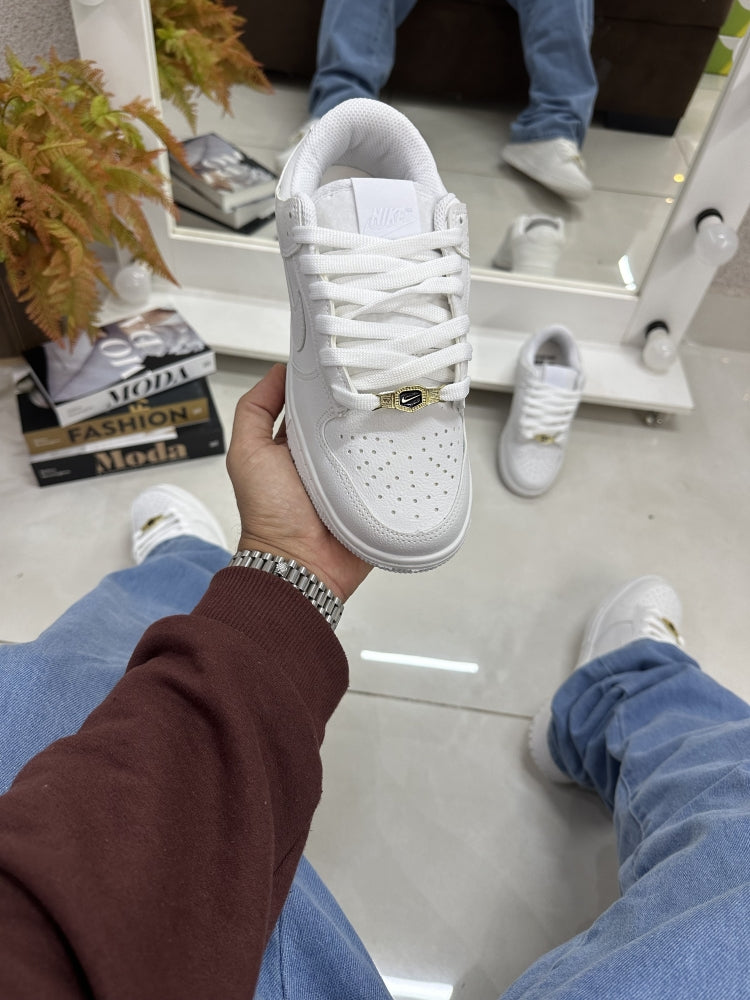 NK DUNK LOW PRO SB BRANCO