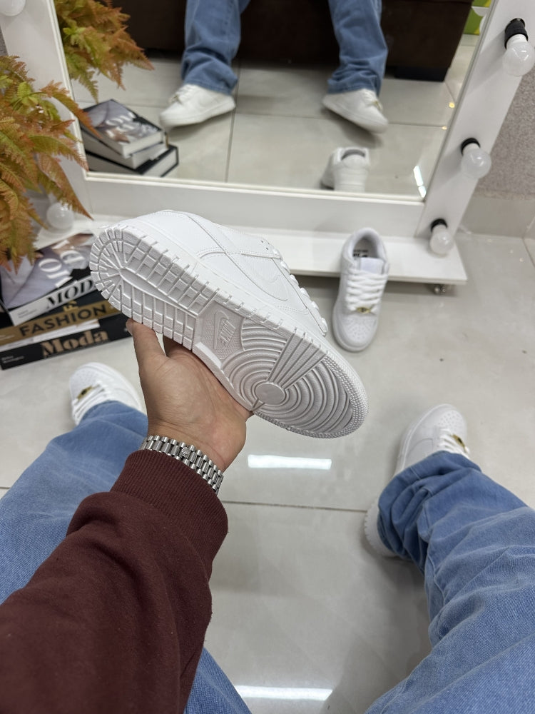 NK DUNK LOW PRO SB BRANCO