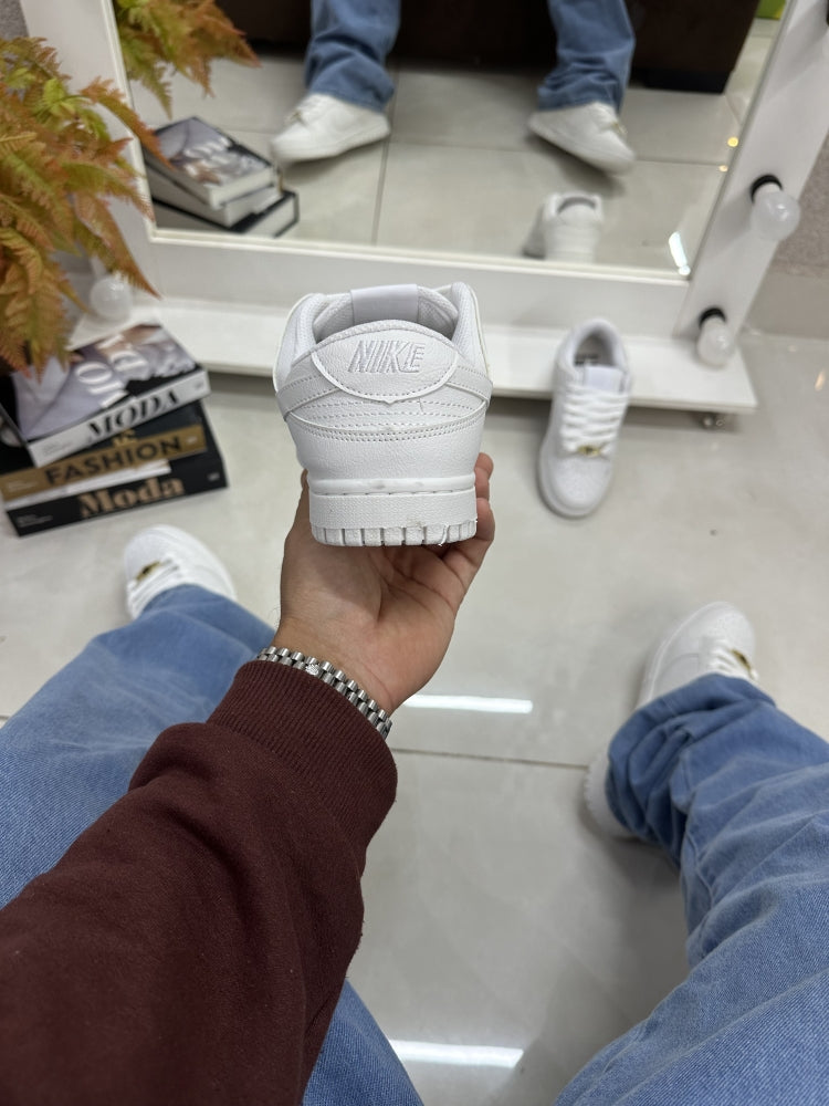 NK DUNK LOW PRO SB BRANCO