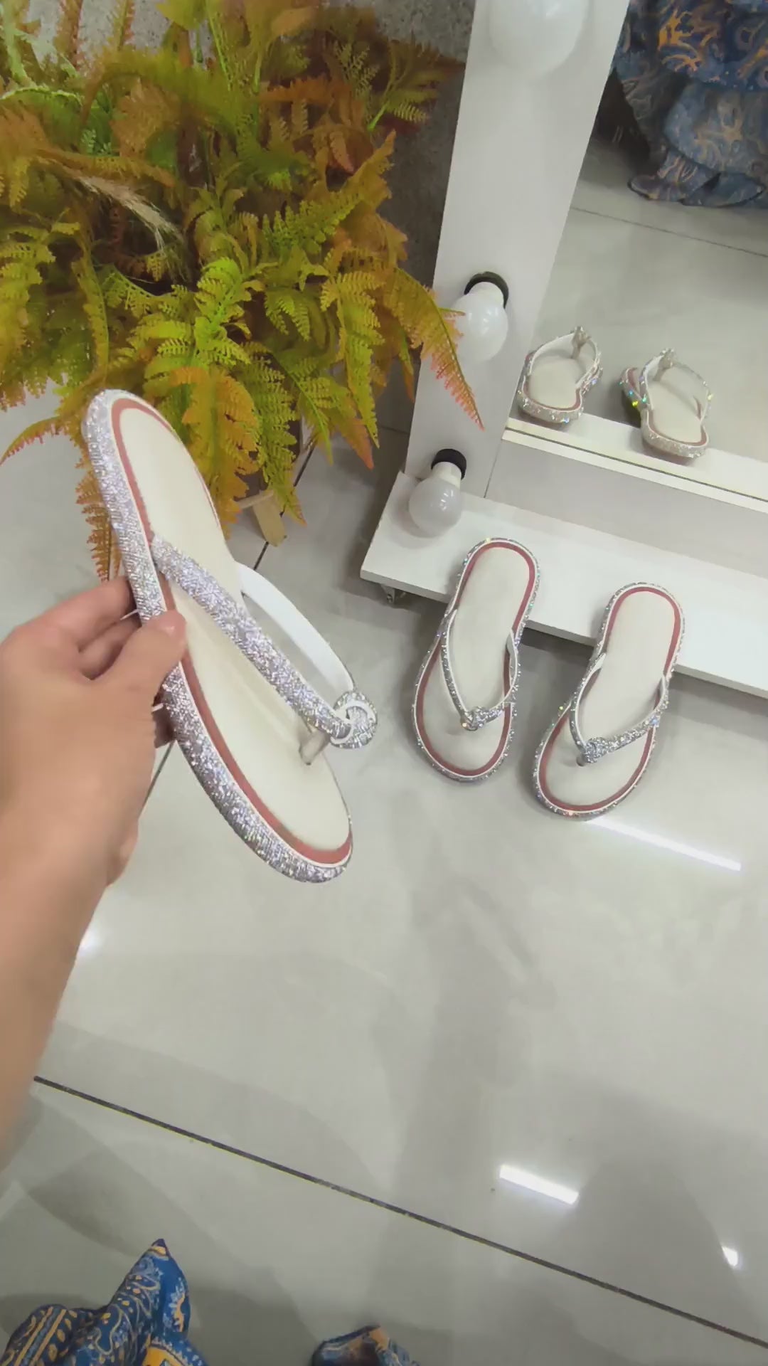 FLAT BEATRIZ COM STRASS BRANCO