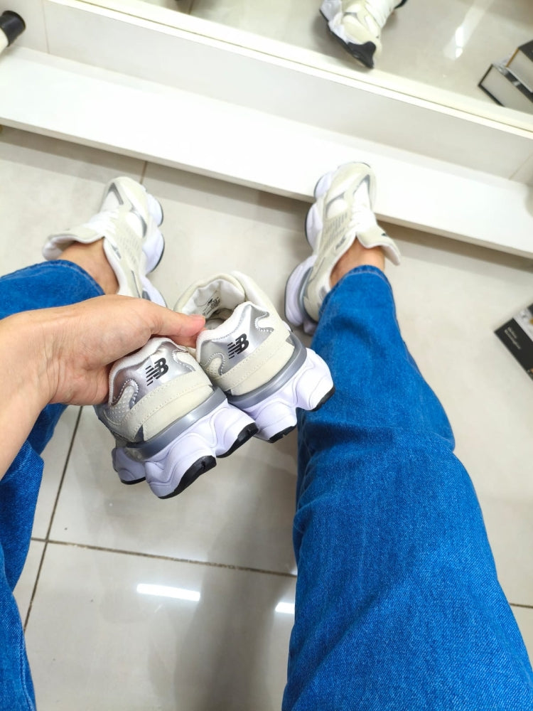 NB 9060 PREMIUM OFF-WHITE/PRATA