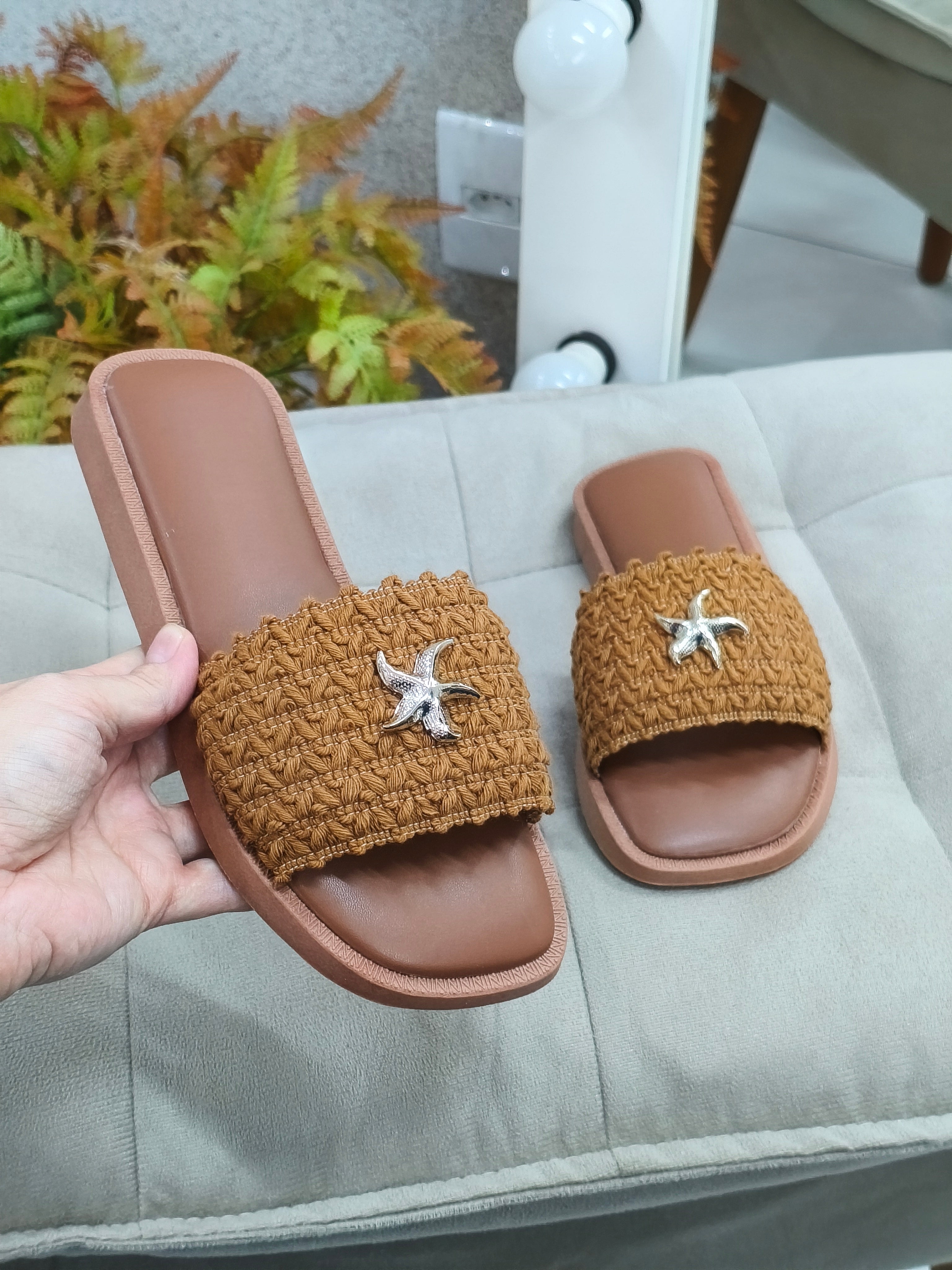 FLAT ESTRELA CARAMELO