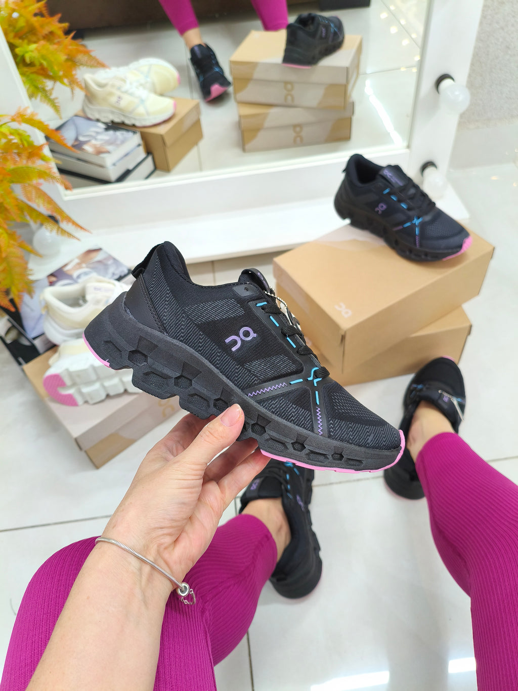 ON CLOUD SURFER MAX PRETO LILAS/ROSA